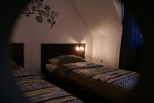 Hotelik Pod Baranami Siechnice Exterior foto